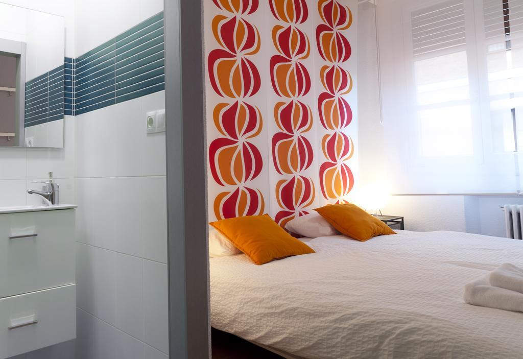 Woohoo Hostal Madrid Room photo